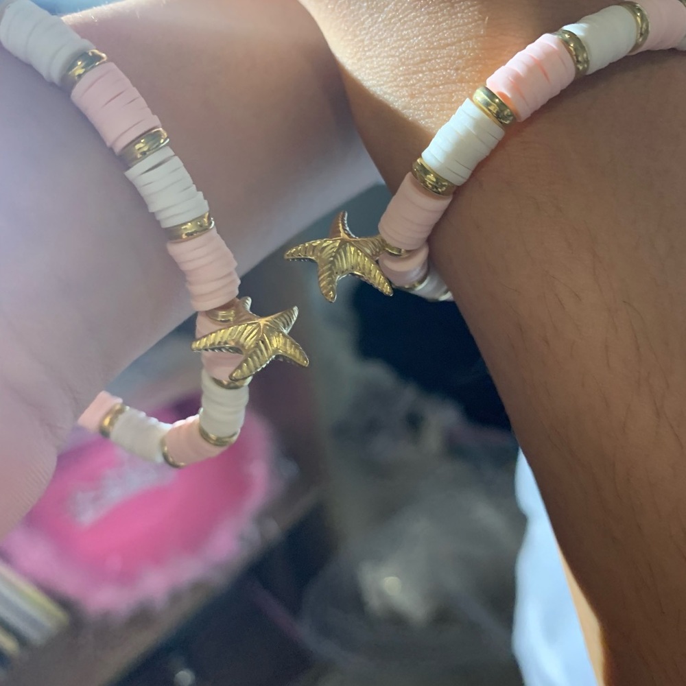 Pink white and gold starfish clay bead bracelet handmade - Picture 2 of 4
